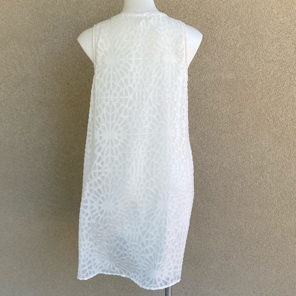 Ivory Lace Floral Print Sleeveless Shirt Dress - Picture 2 of 6